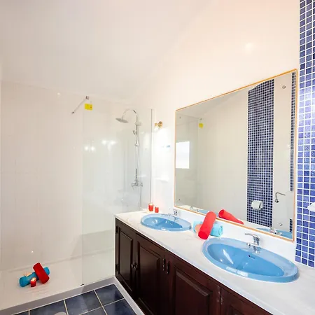Villa Ushuaia With 3 Bedrooms Villa *